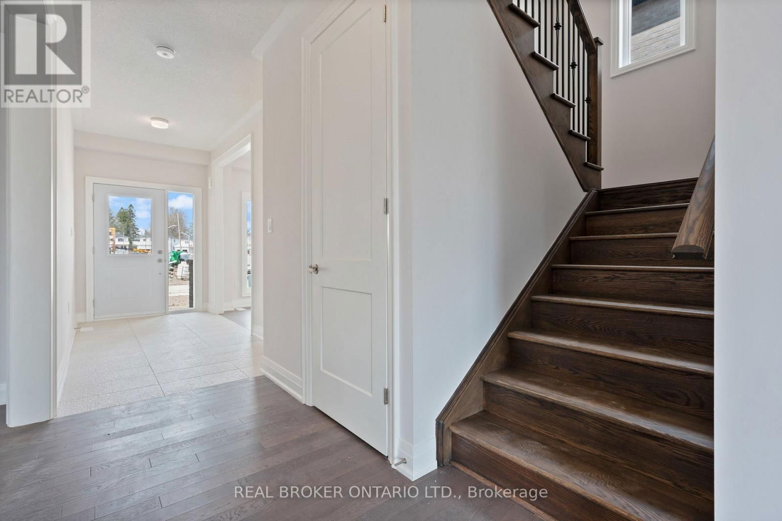 27 BUTTERNUT DRIVE Image 17