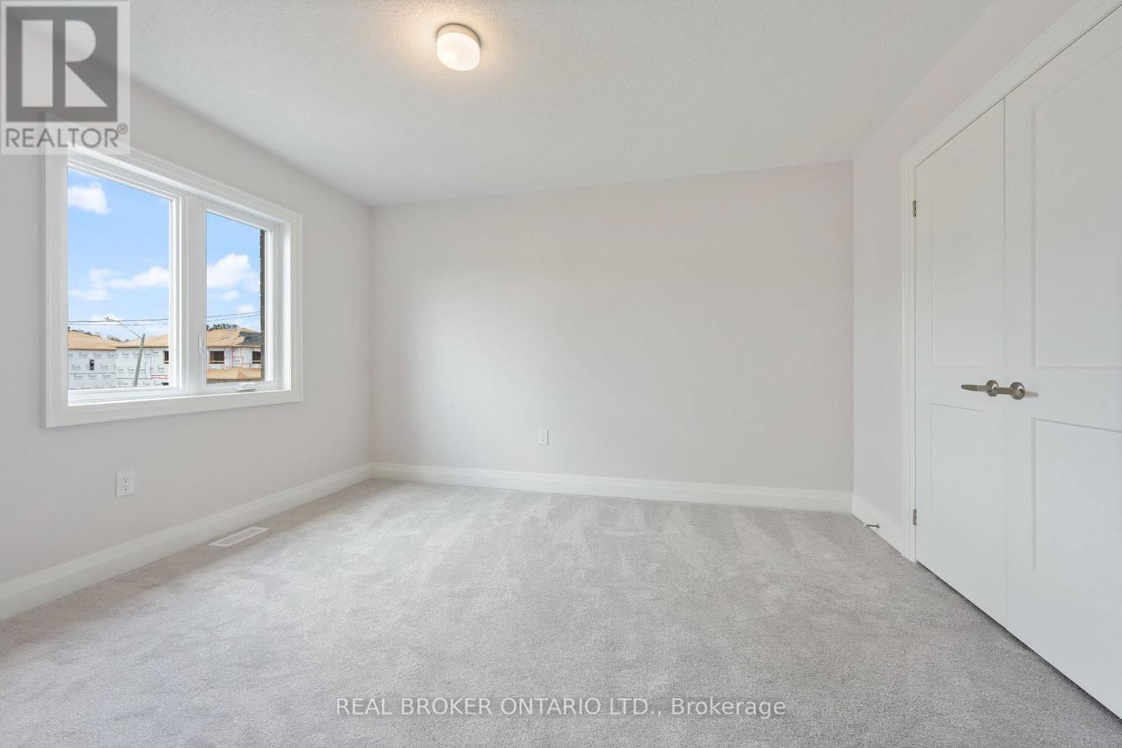 27 BUTTERNUT DRIVE Image 20