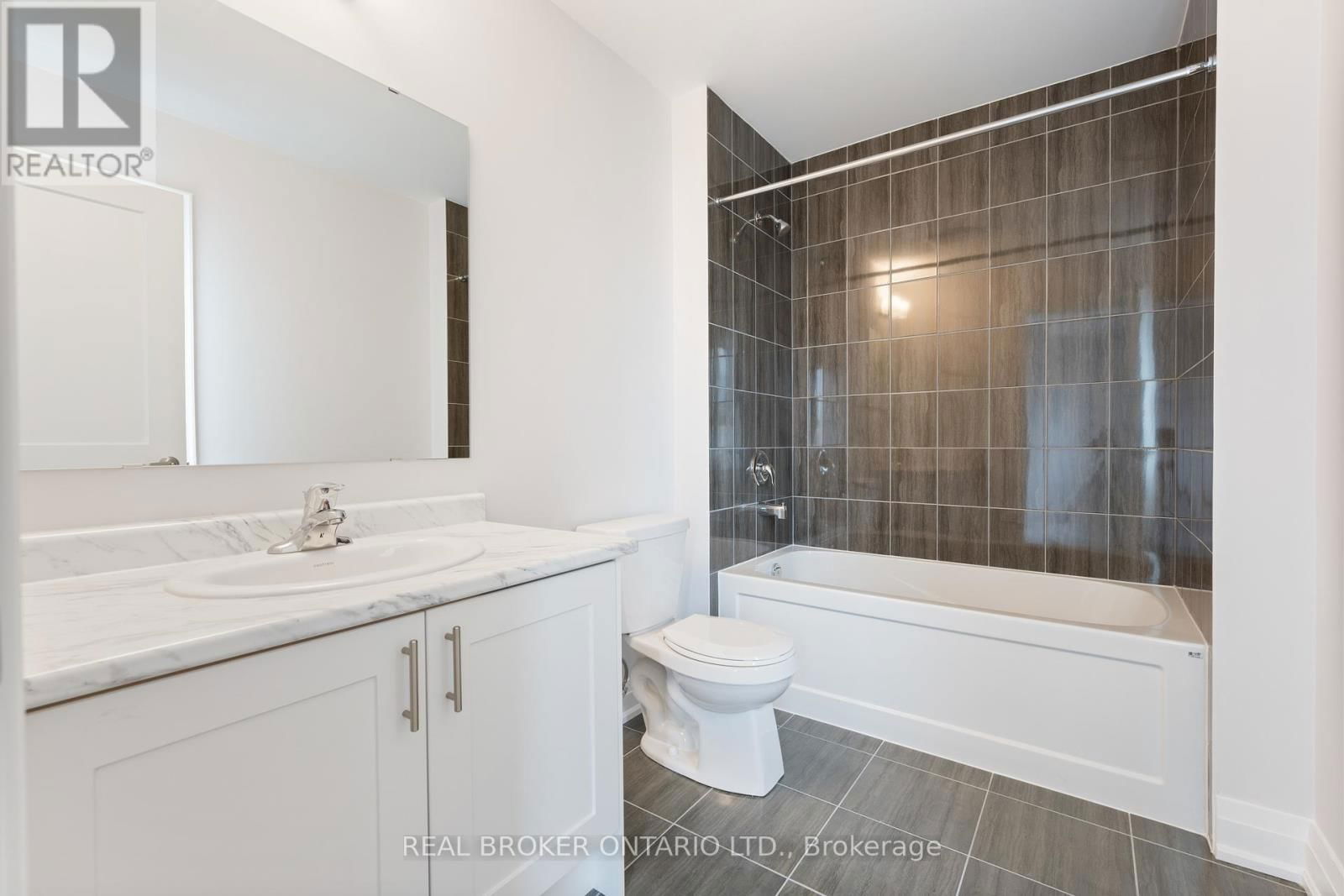 27 BUTTERNUT DRIVE Image 23