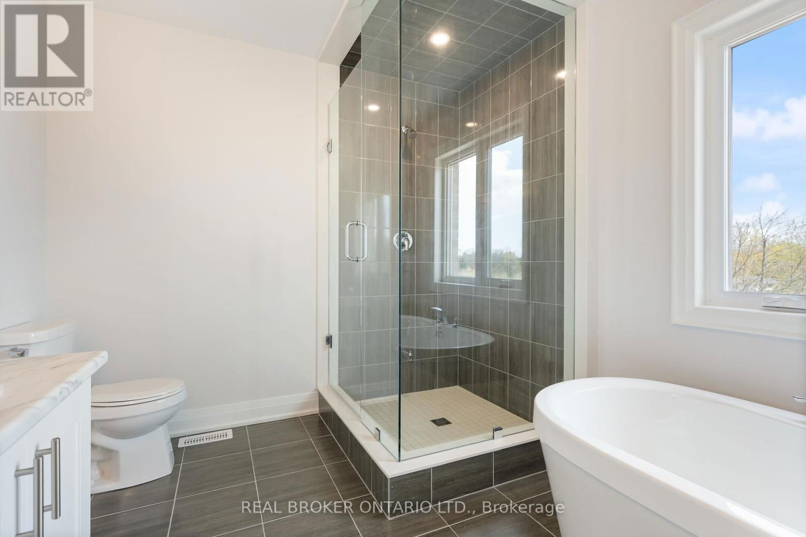 27 BUTTERNUT DRIVE Image 30