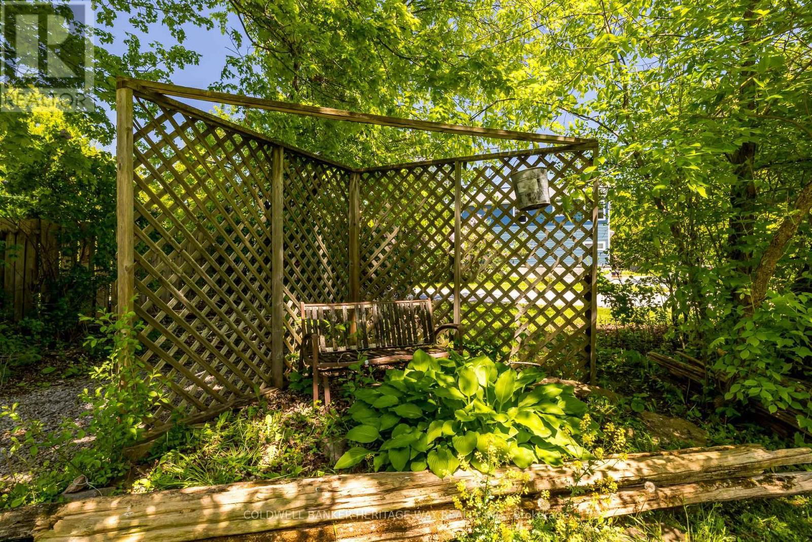 740 LAKE PARK ROAD Image 23
