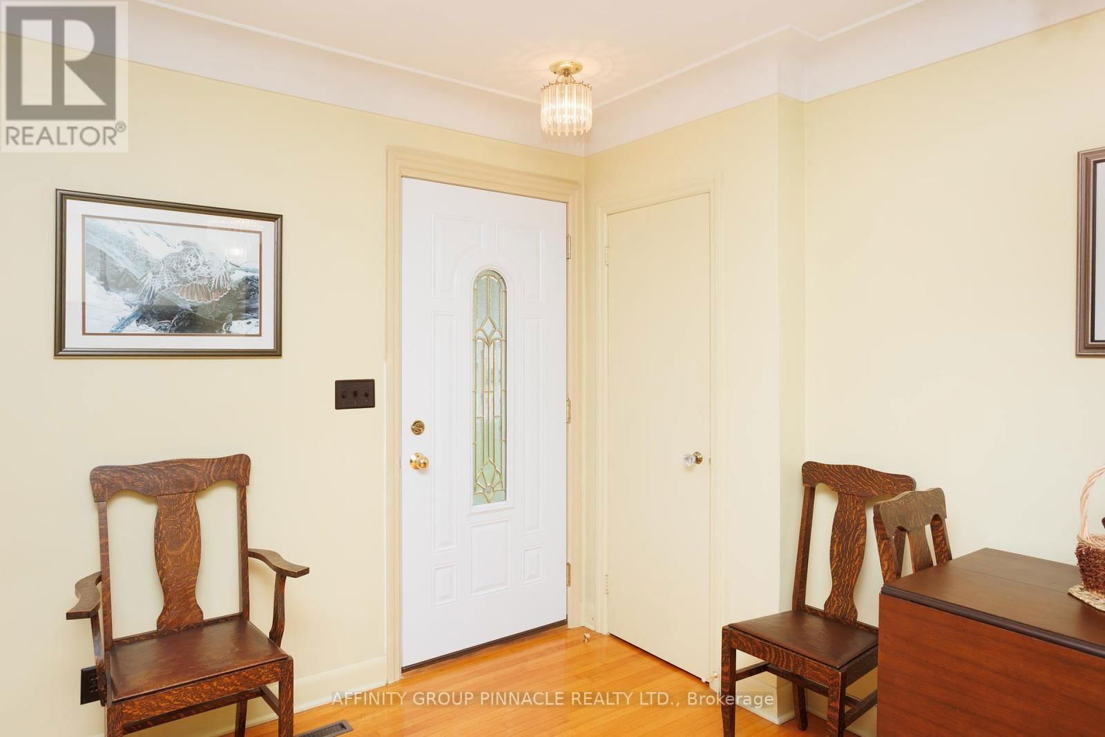 121 CLIFTON STREET Image 16