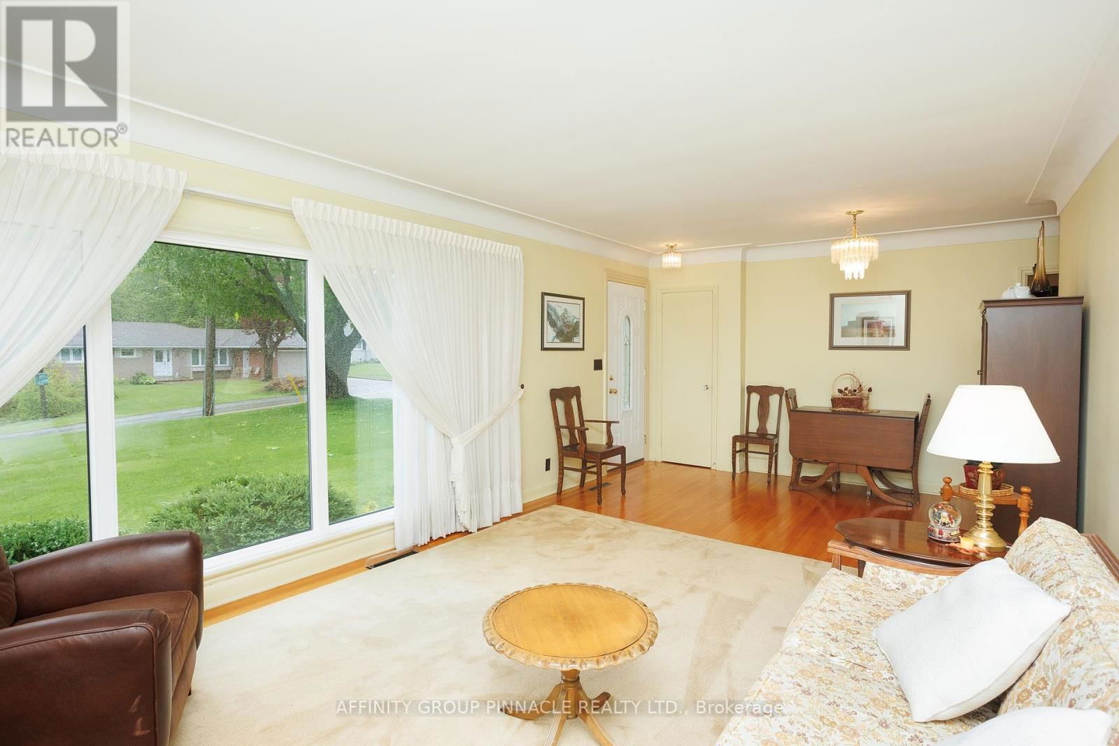 121 CLIFTON STREET Image 17