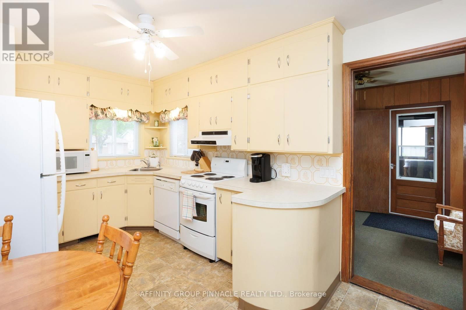121 CLIFTON STREET Image 9