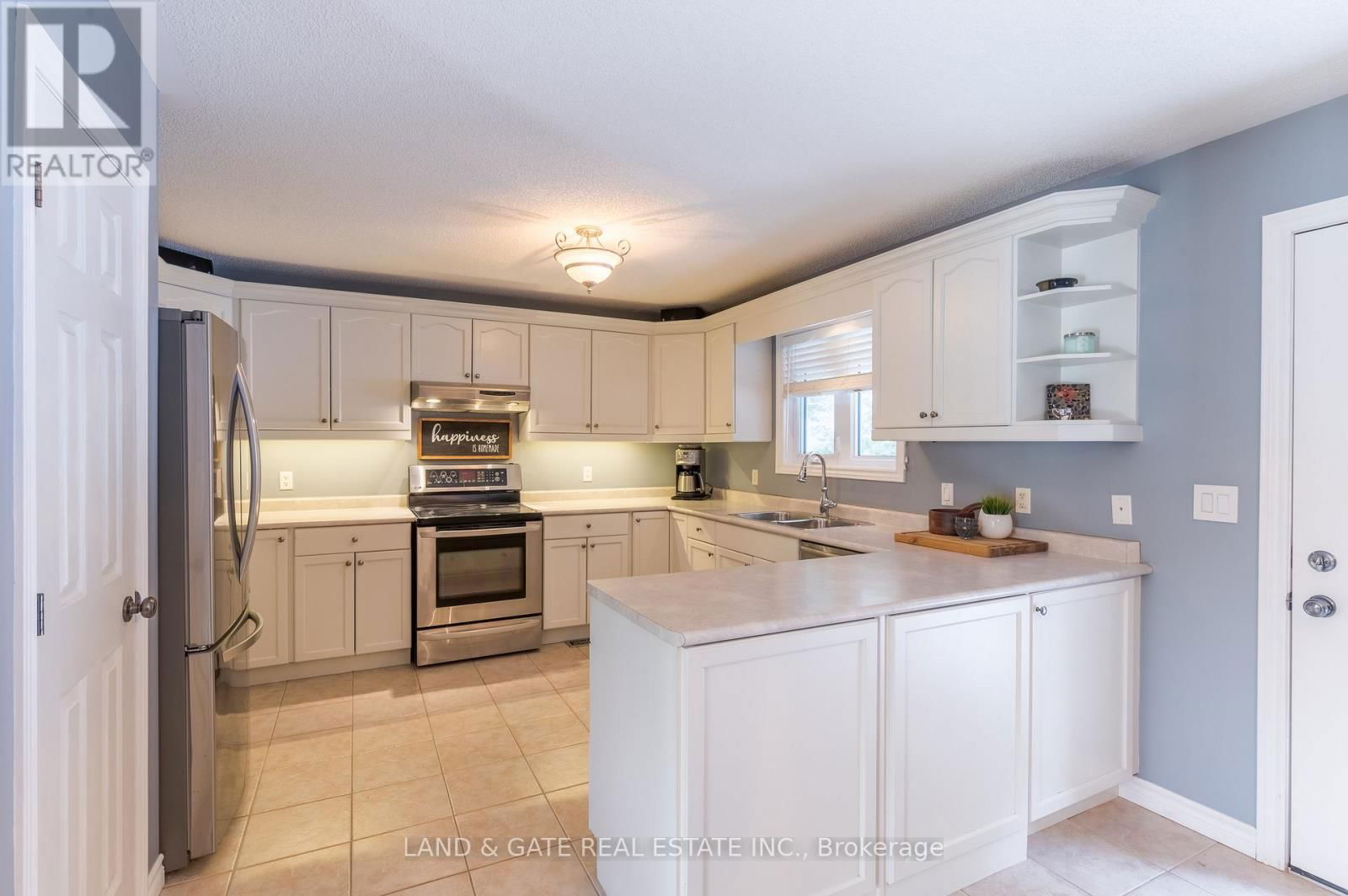 137 ABBEY LANE Image 12