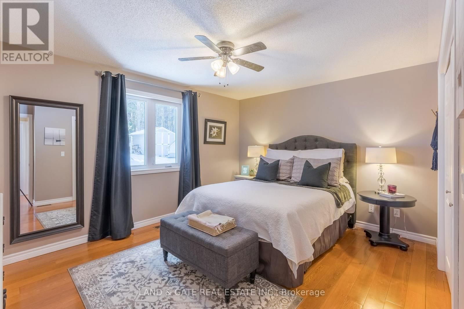137 ABBEY LANE Image 19