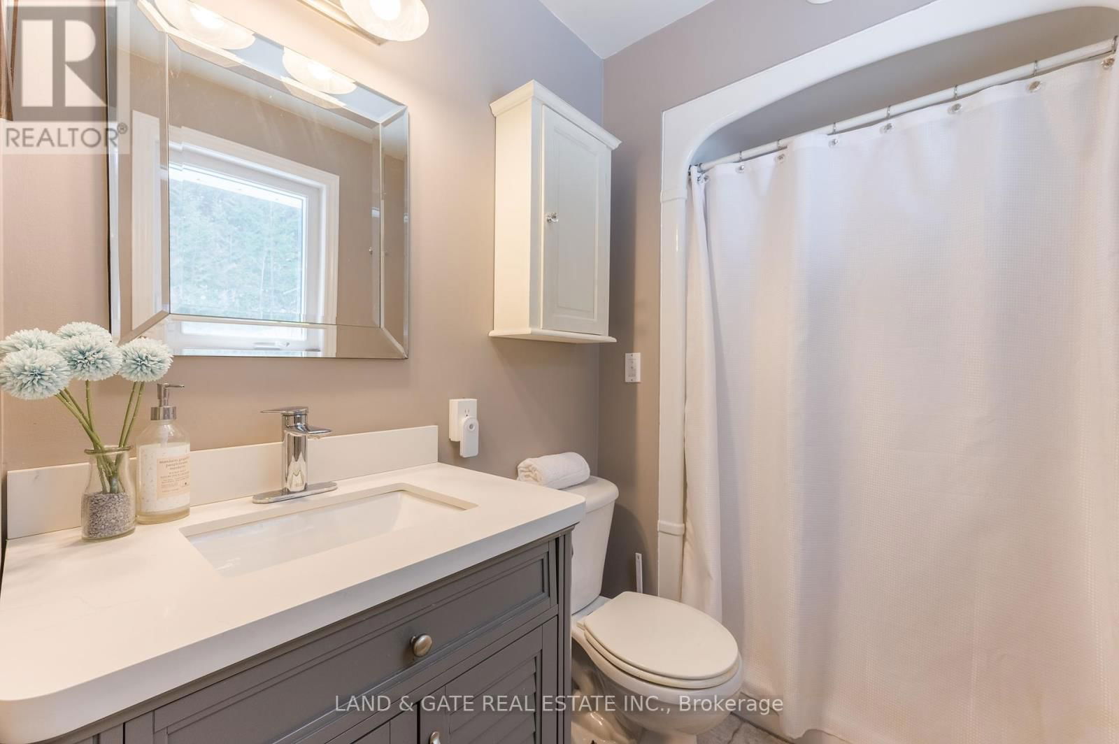 137 ABBEY LANE Image 21