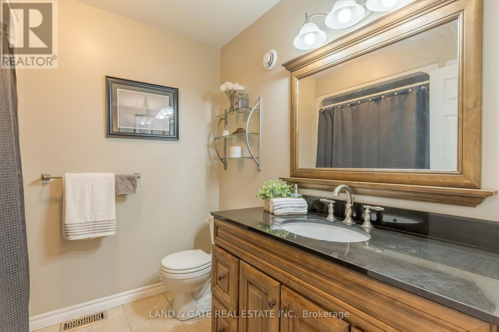 137 ABBEY LANE Image 24