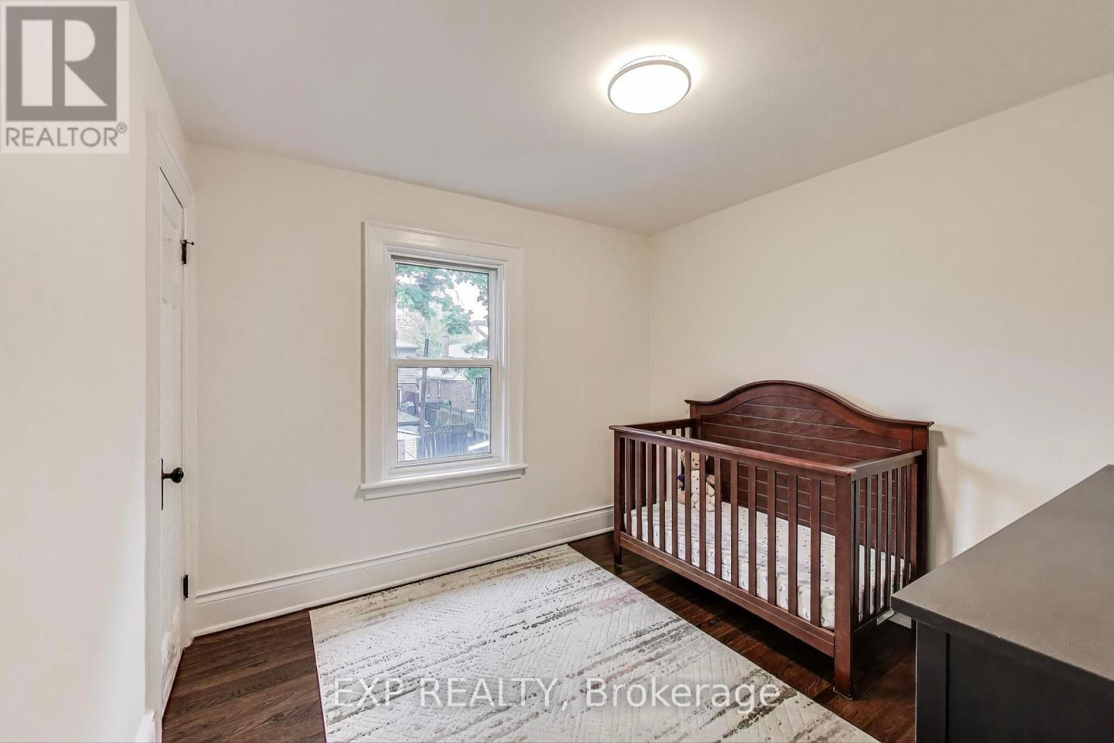 71 HUXLEY AVENUE SOUTH Image 16