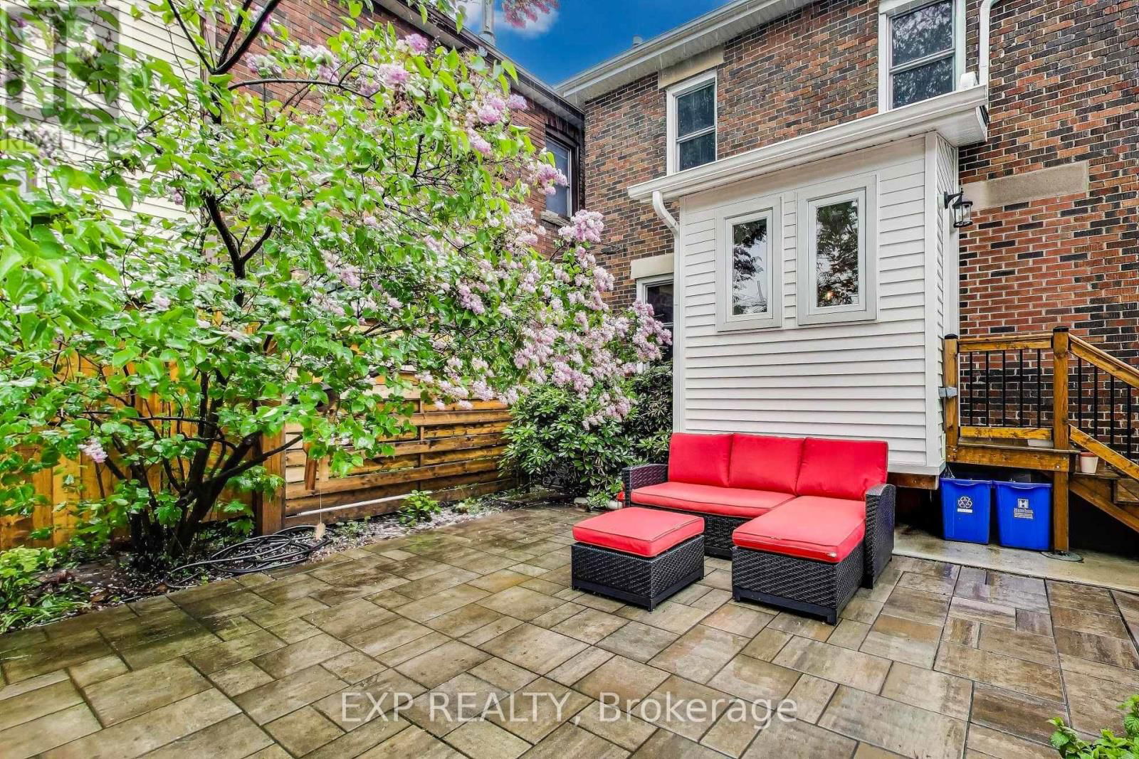71 HUXLEY AVENUE SOUTH Image 38