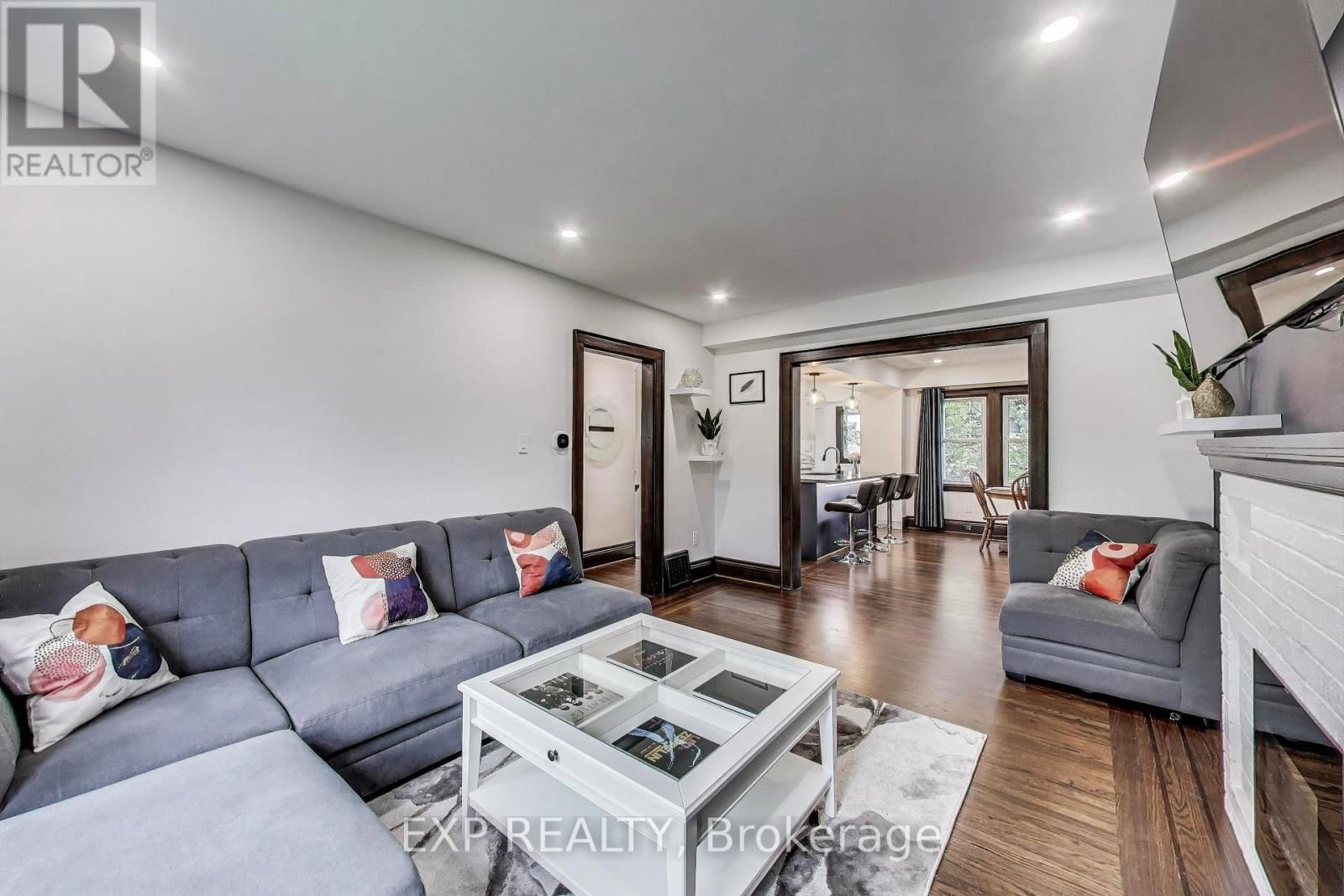 71 HUXLEY AVENUE SOUTH Image 6