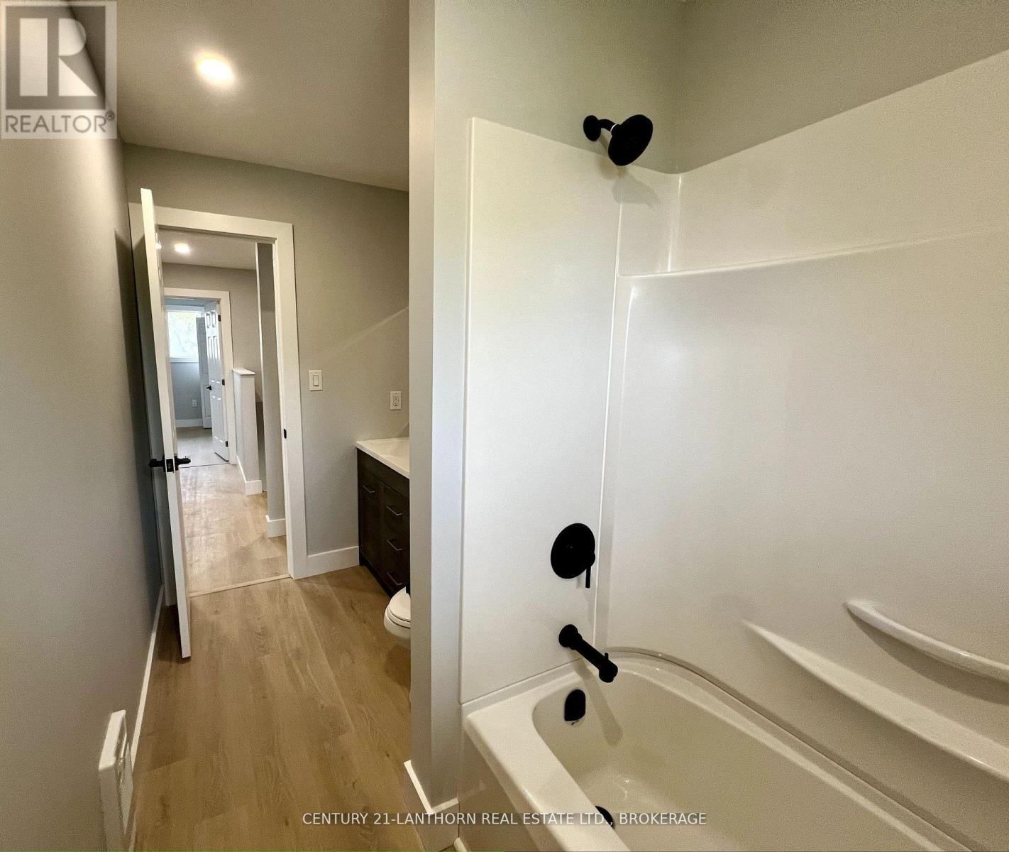 13 WELLER AVENUE Image 5