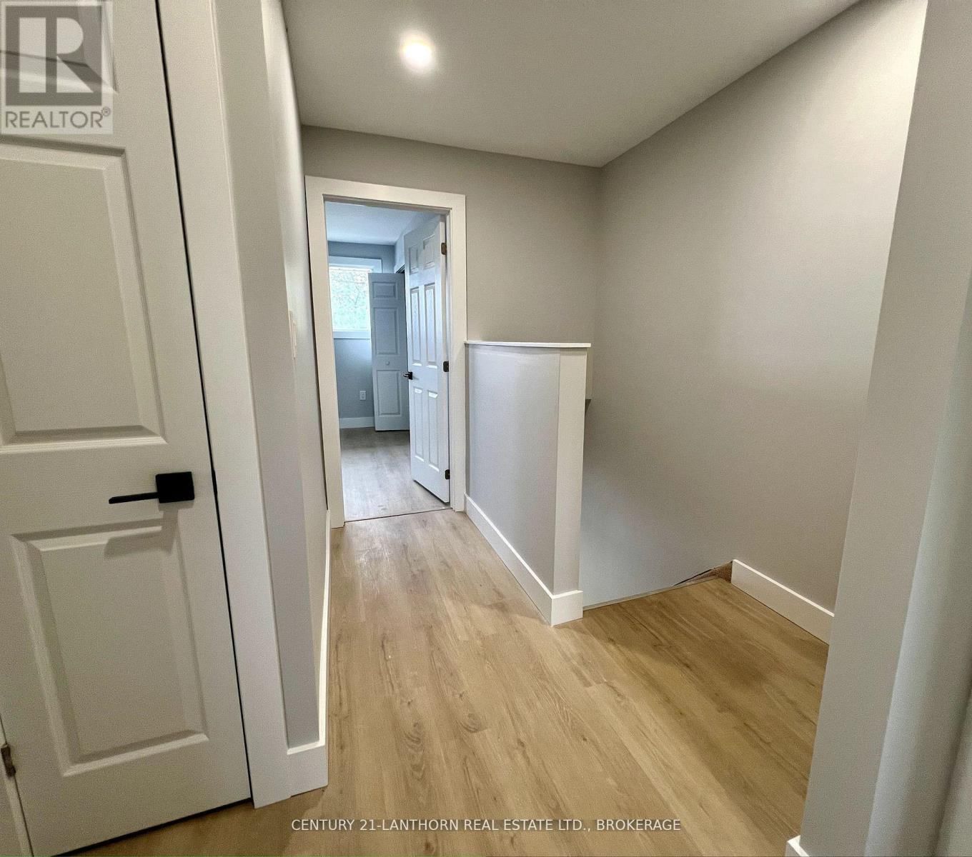 13 WELLER AVENUE Image 6