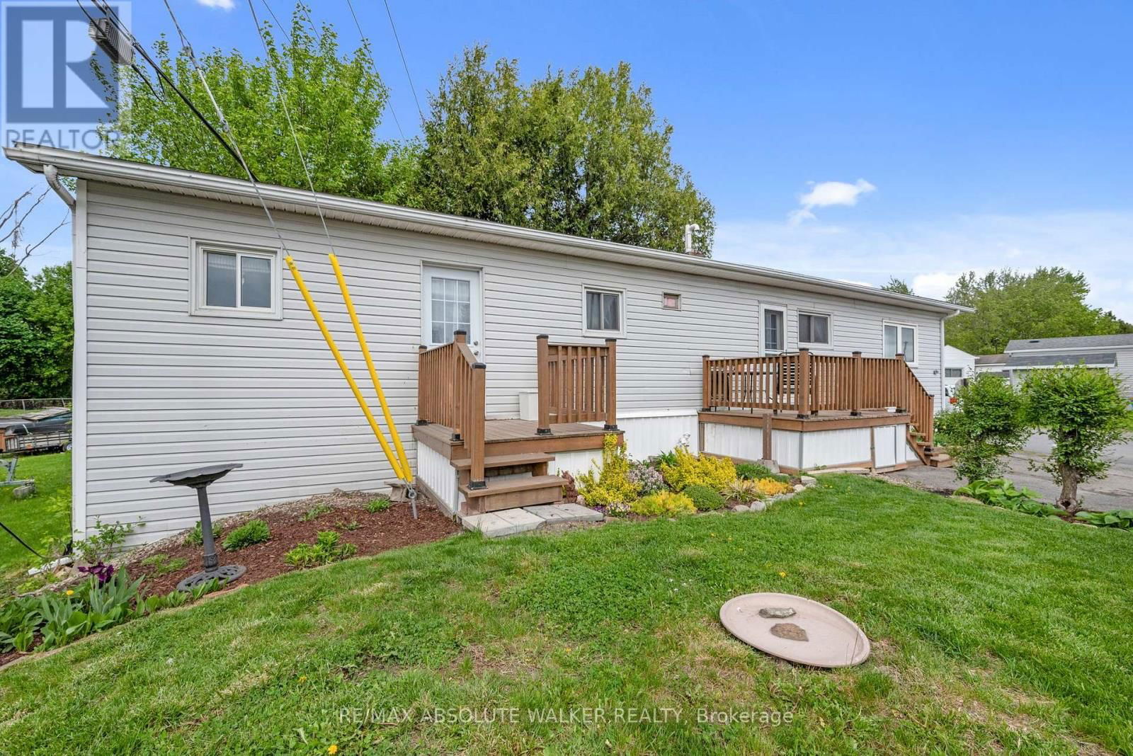 38 ASH STREET Image 17