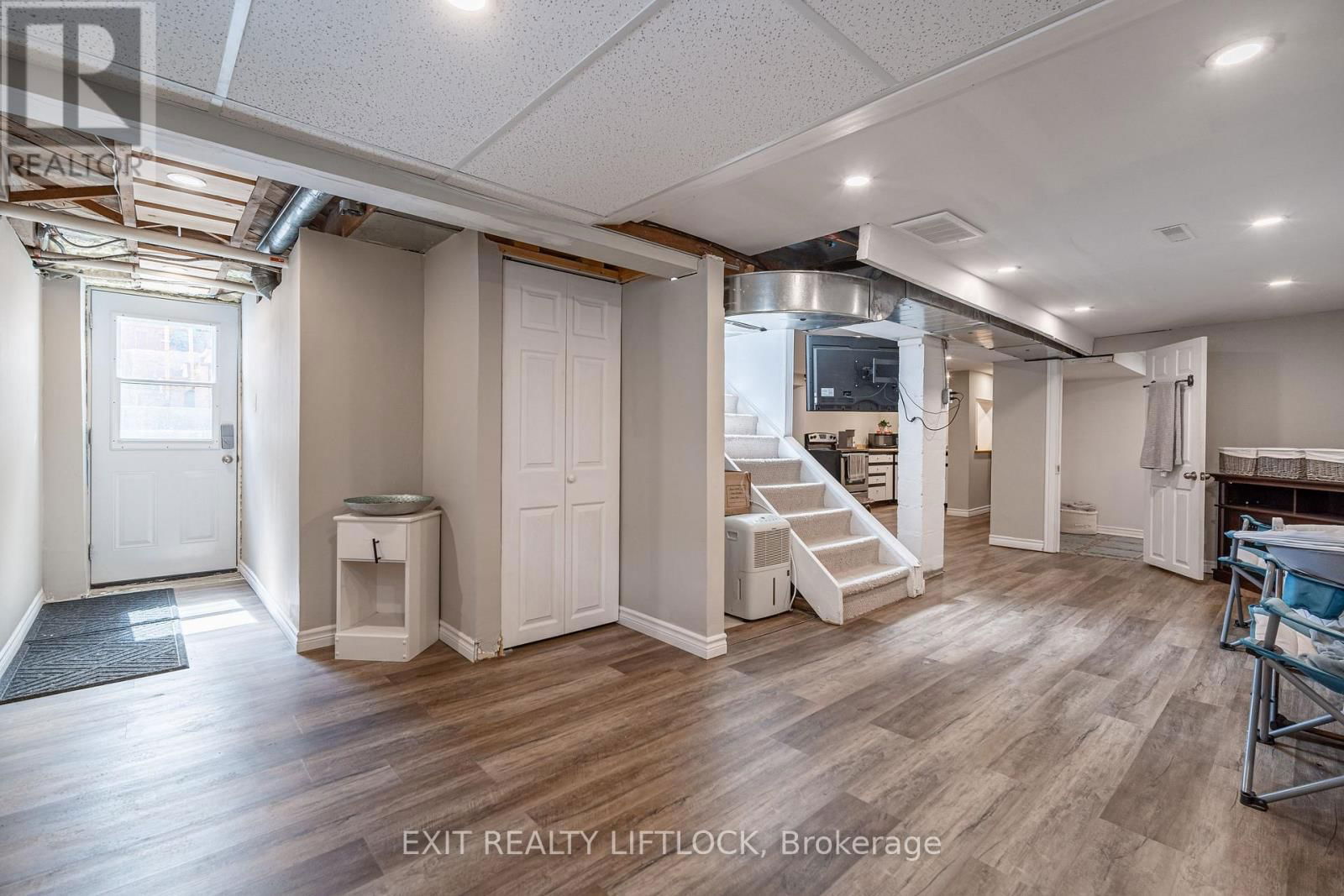 925 FORD STREET Image 16