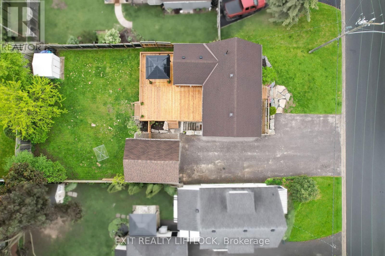 925 FORD STREET Image 32