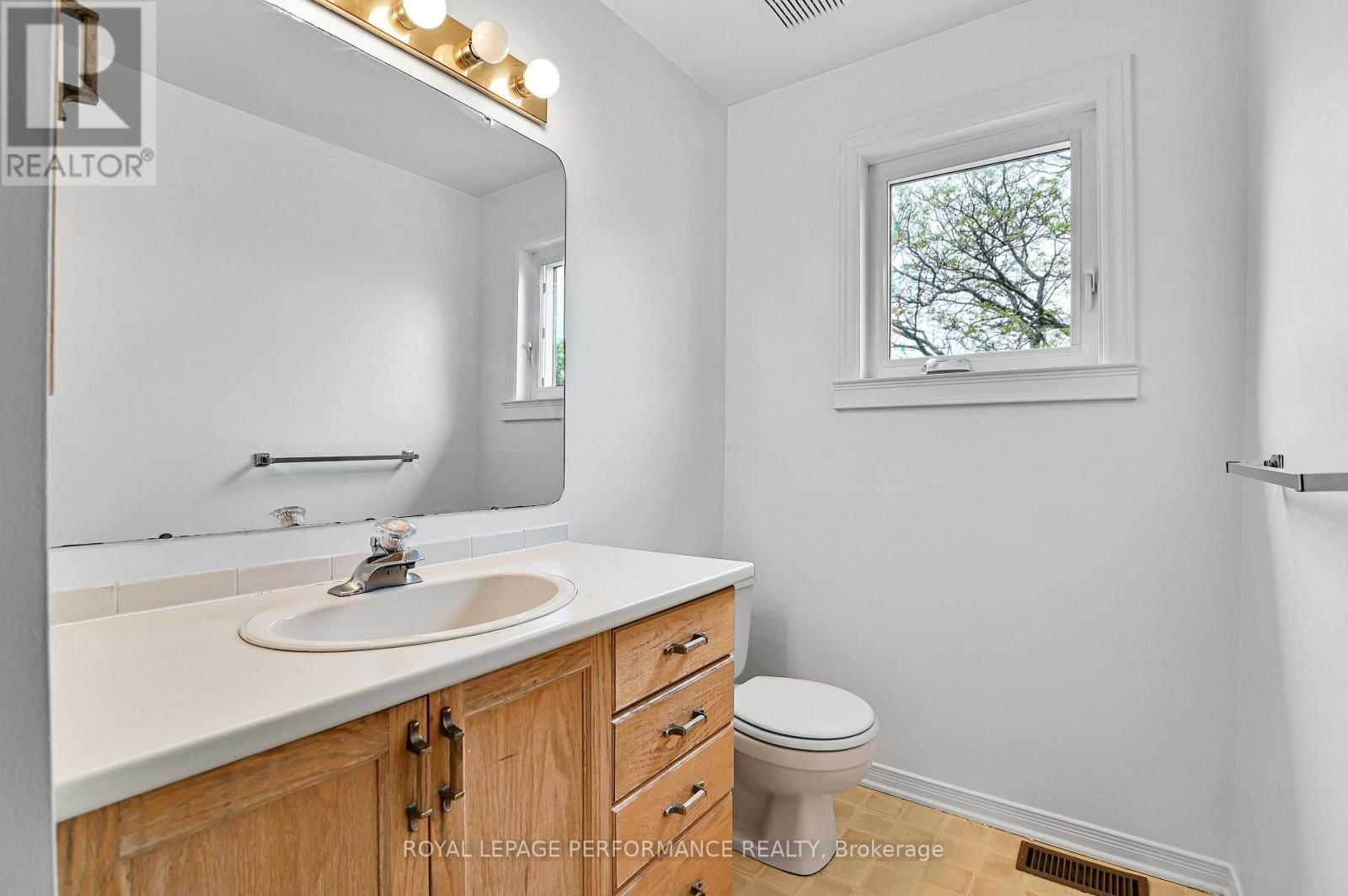 17 - 1838 SUMMERFIELDS CRESCENT Image 25