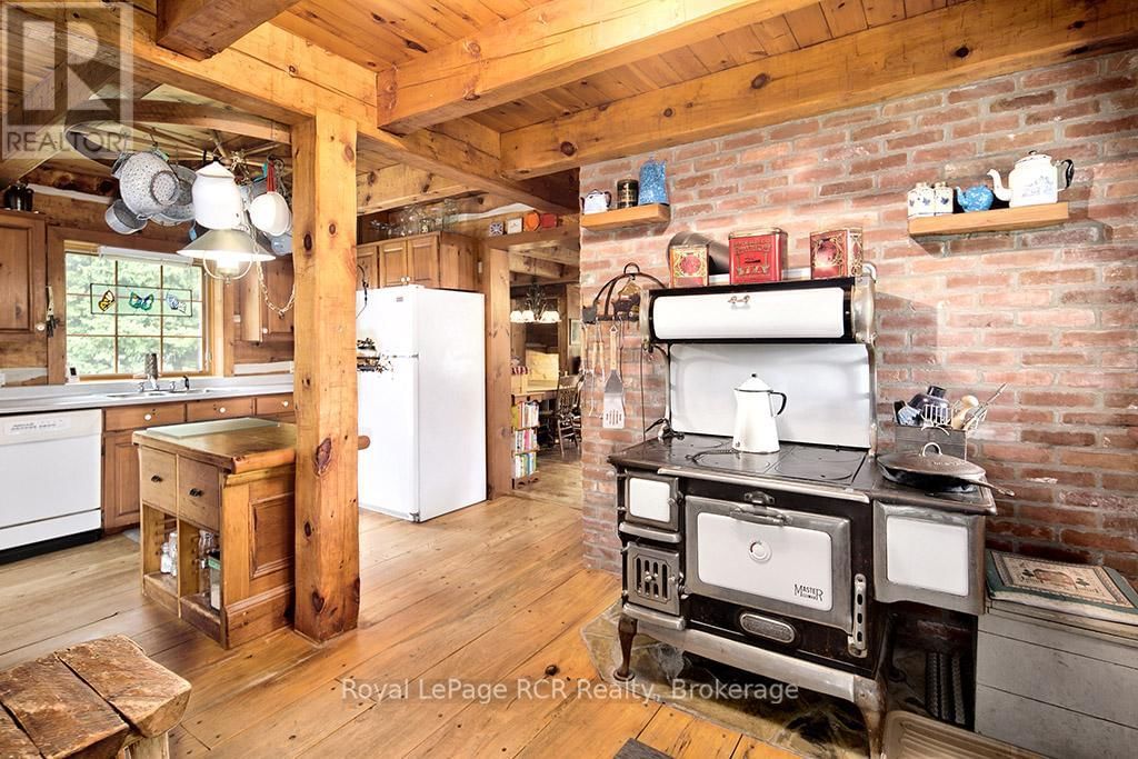 132376 SOUTHGATE  13 SIDEROAD Image 13