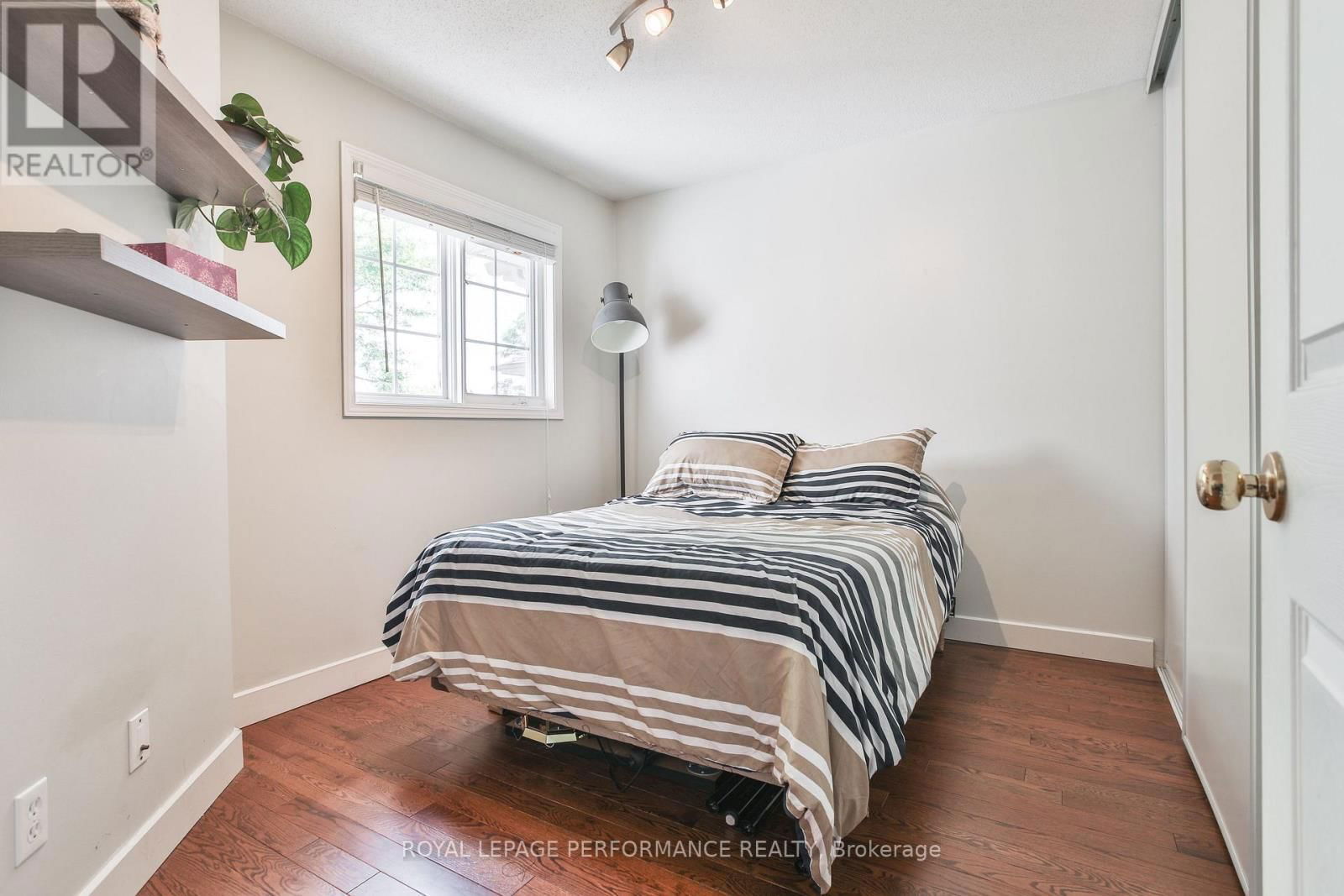 13 COLLEGE CIRCLE Image 17
