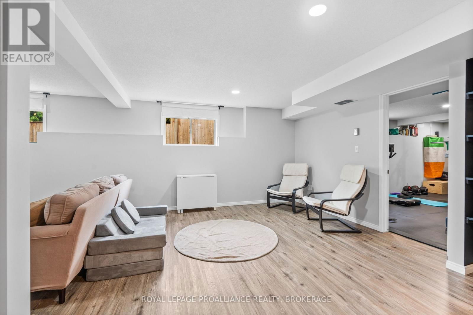 920 RINGSTEAD STREET Image 26
