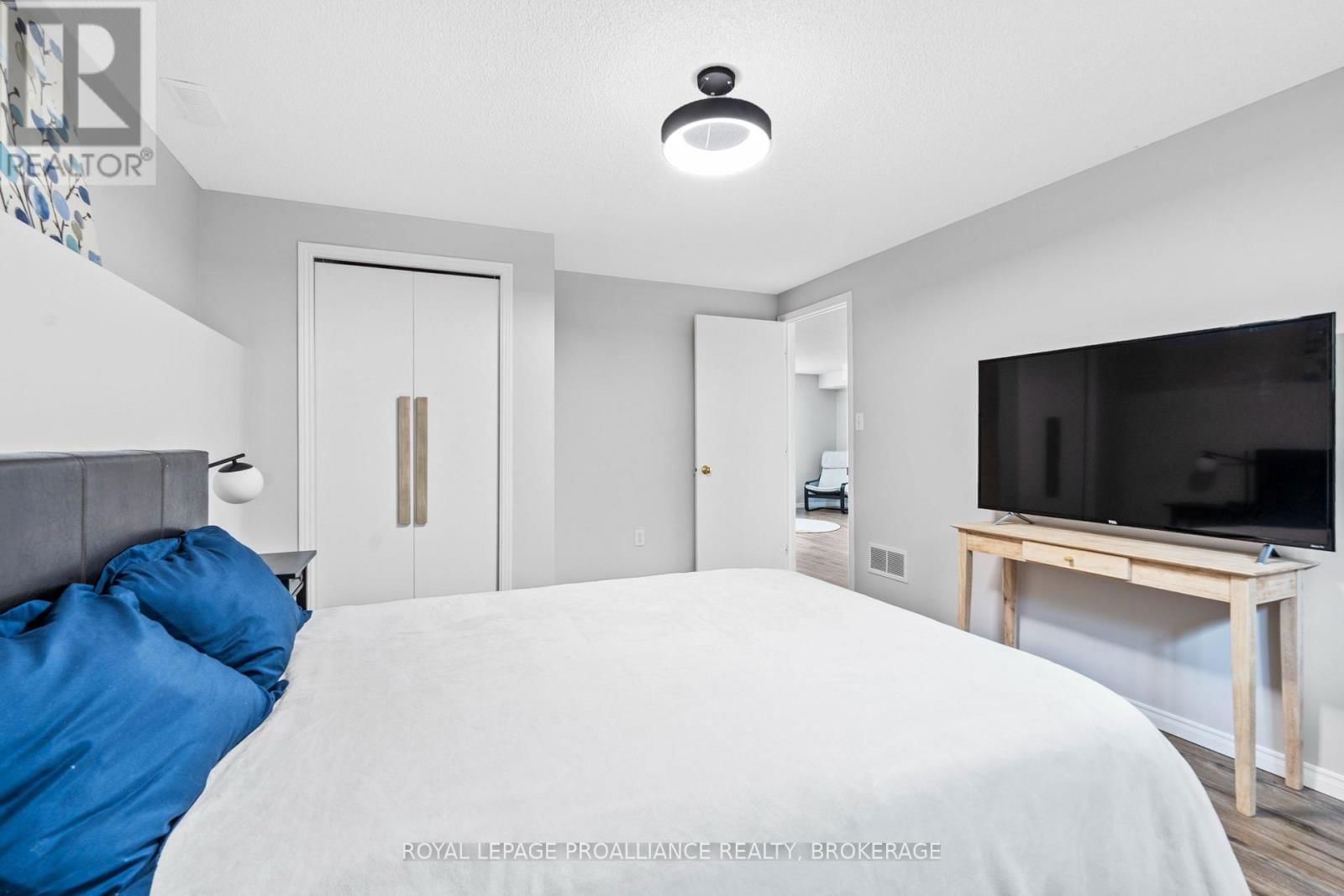 920 RINGSTEAD STREET Image 30