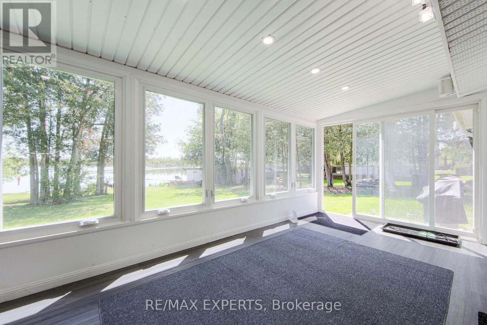 24 RIVERSIDE DRIVE Image 14