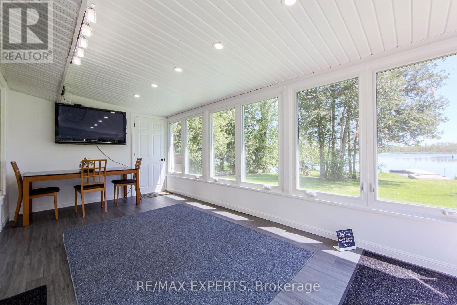 24 RIVERSIDE DRIVE Image 16