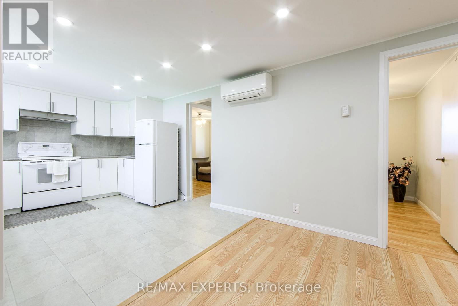 24 RIVERSIDE DRIVE Image 25