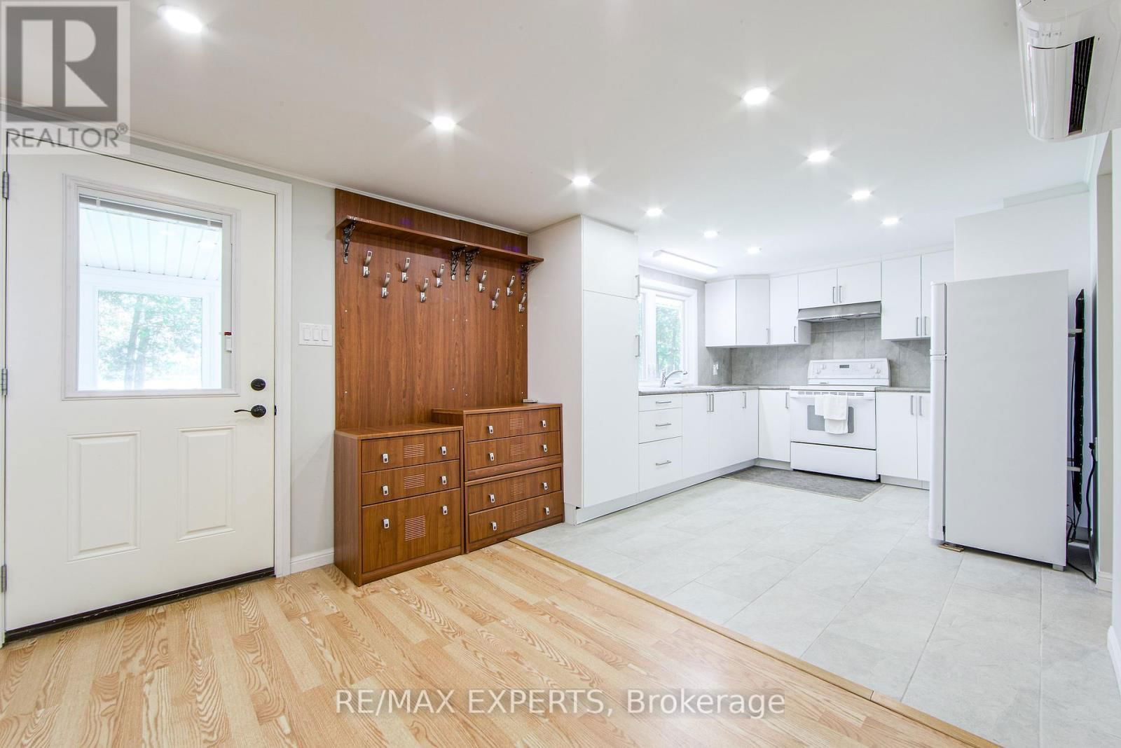 24 RIVERSIDE DRIVE Image 26