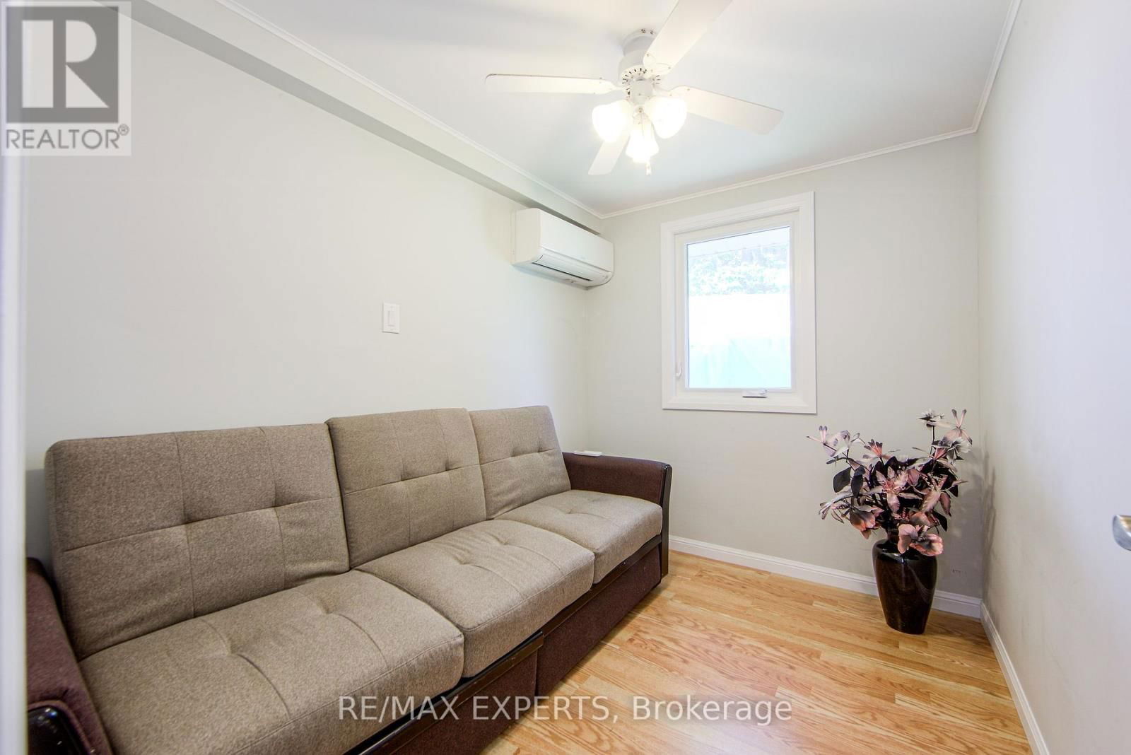 24 RIVERSIDE DRIVE Image 35