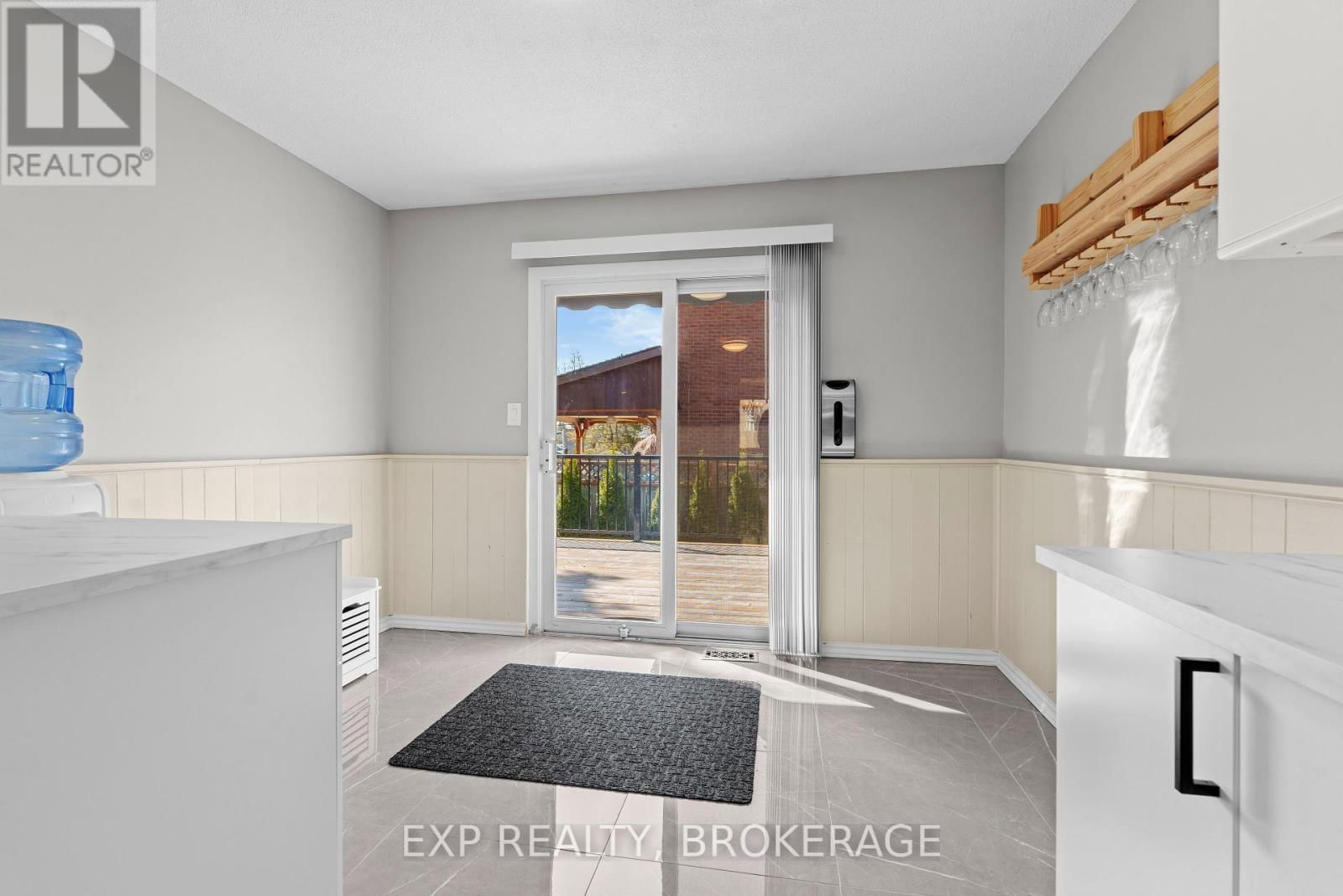 15 WINDFIELD CRESCENT Image 47