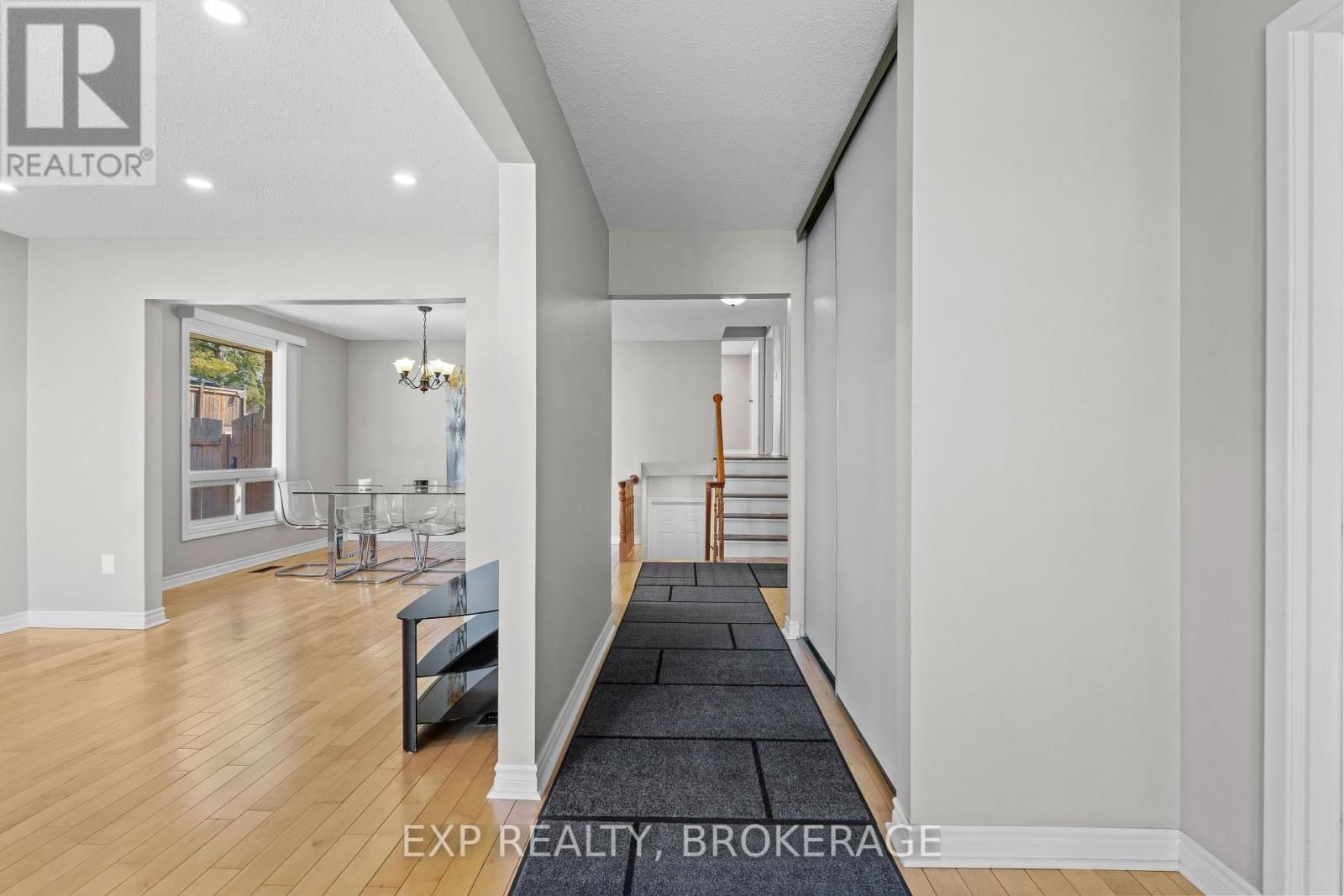 15 WINDFIELD CRESCENT Image 6