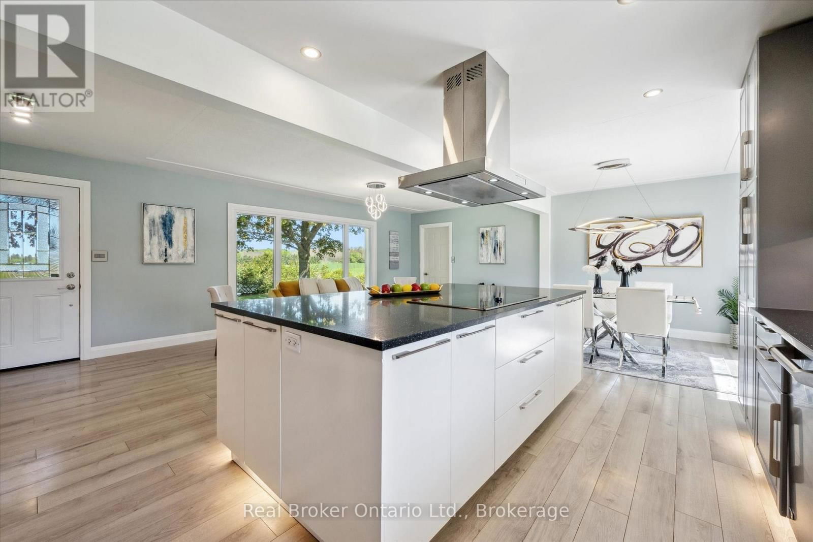9435 WELLINGTON ROAD 22 Image 16