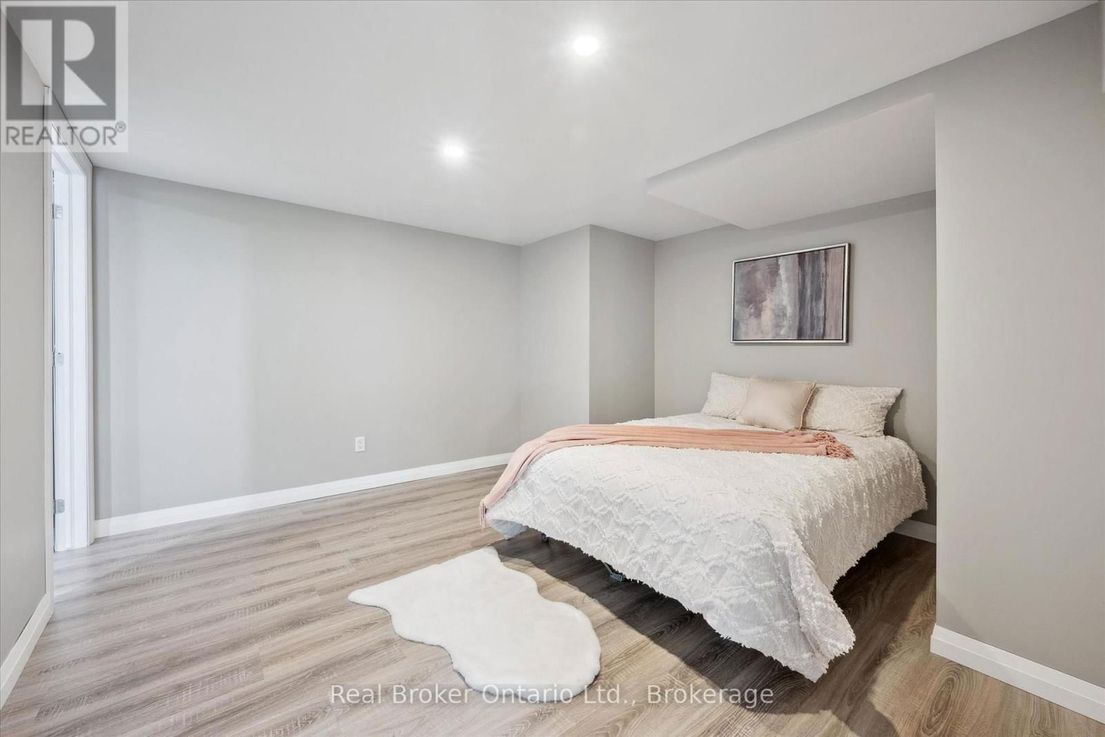 9435 WELLINGTON ROAD 22 Image 28