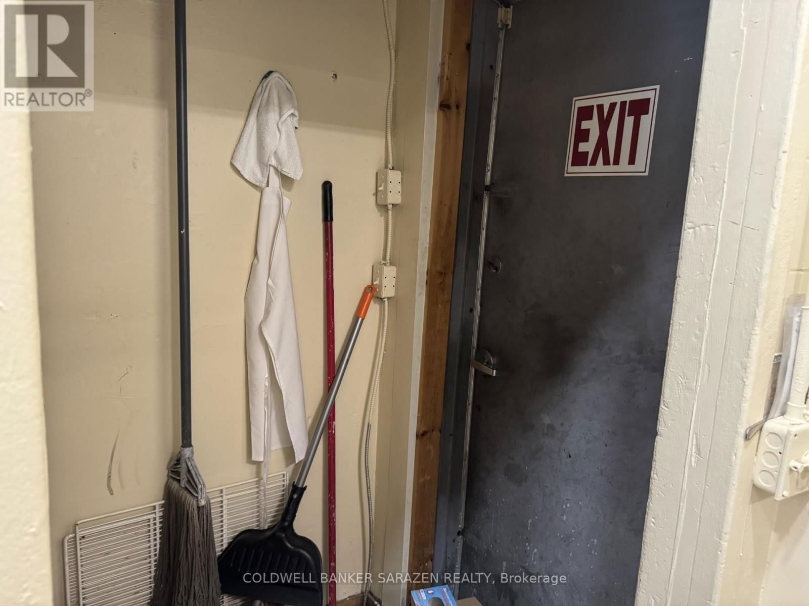 1105 COBDEN ROAD Image 8