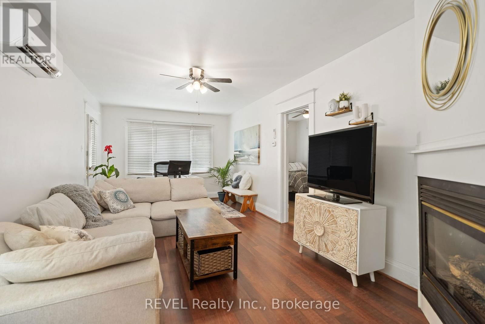 224 JARVIS STREET Image 12