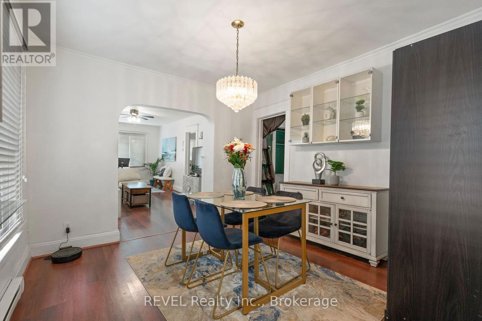 224 JARVIS STREET Image 21