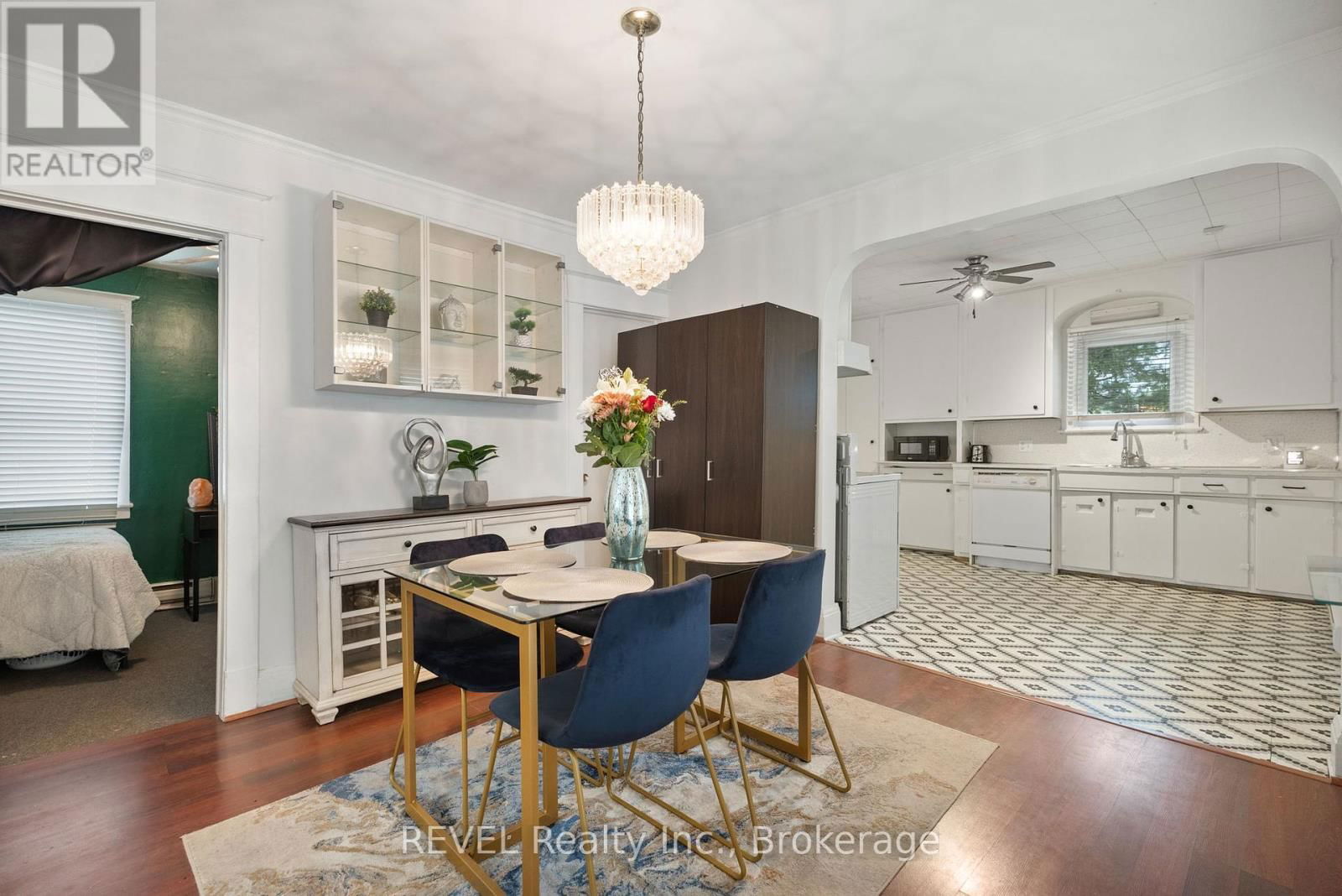 224 JARVIS STREET Image 22