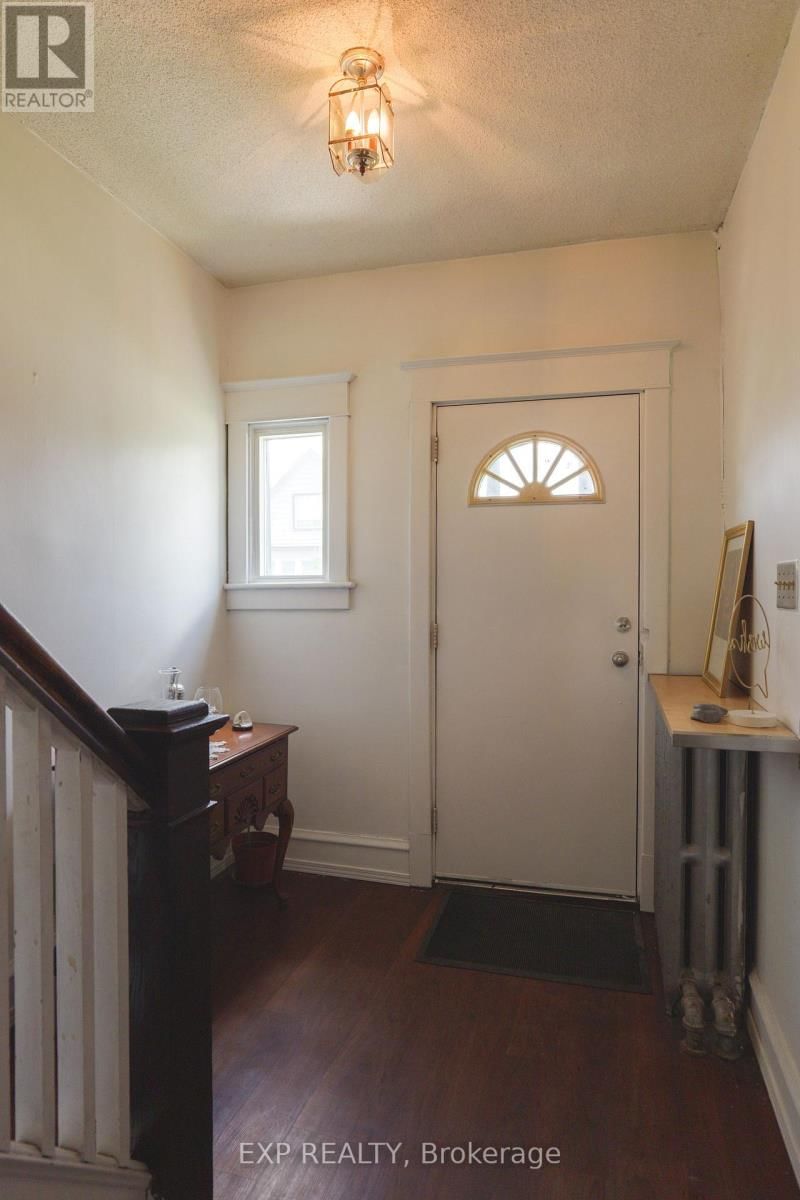 111 PARK ROW NORTH Image 3