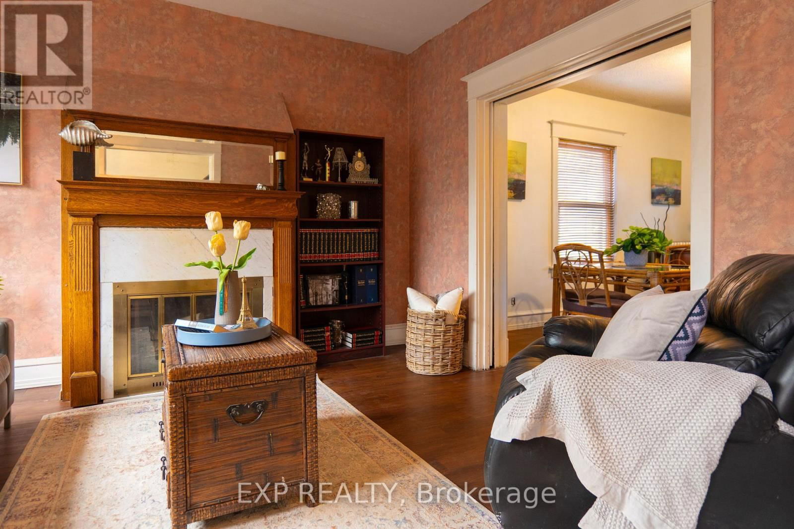 111 PARK ROW NORTH Image 4