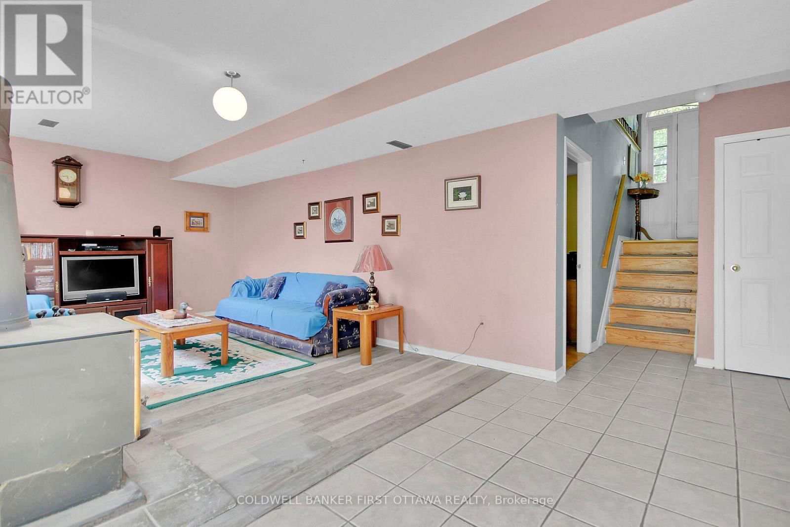 272 MULDOON ROAD Image 32
