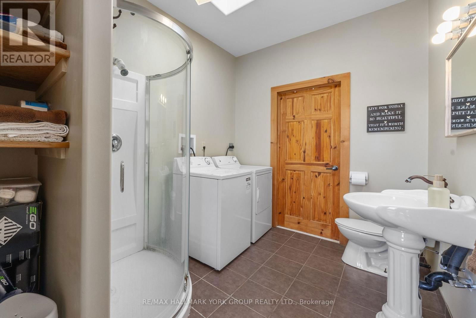 1375 QUEENSBOROUGH ROAD Image 18