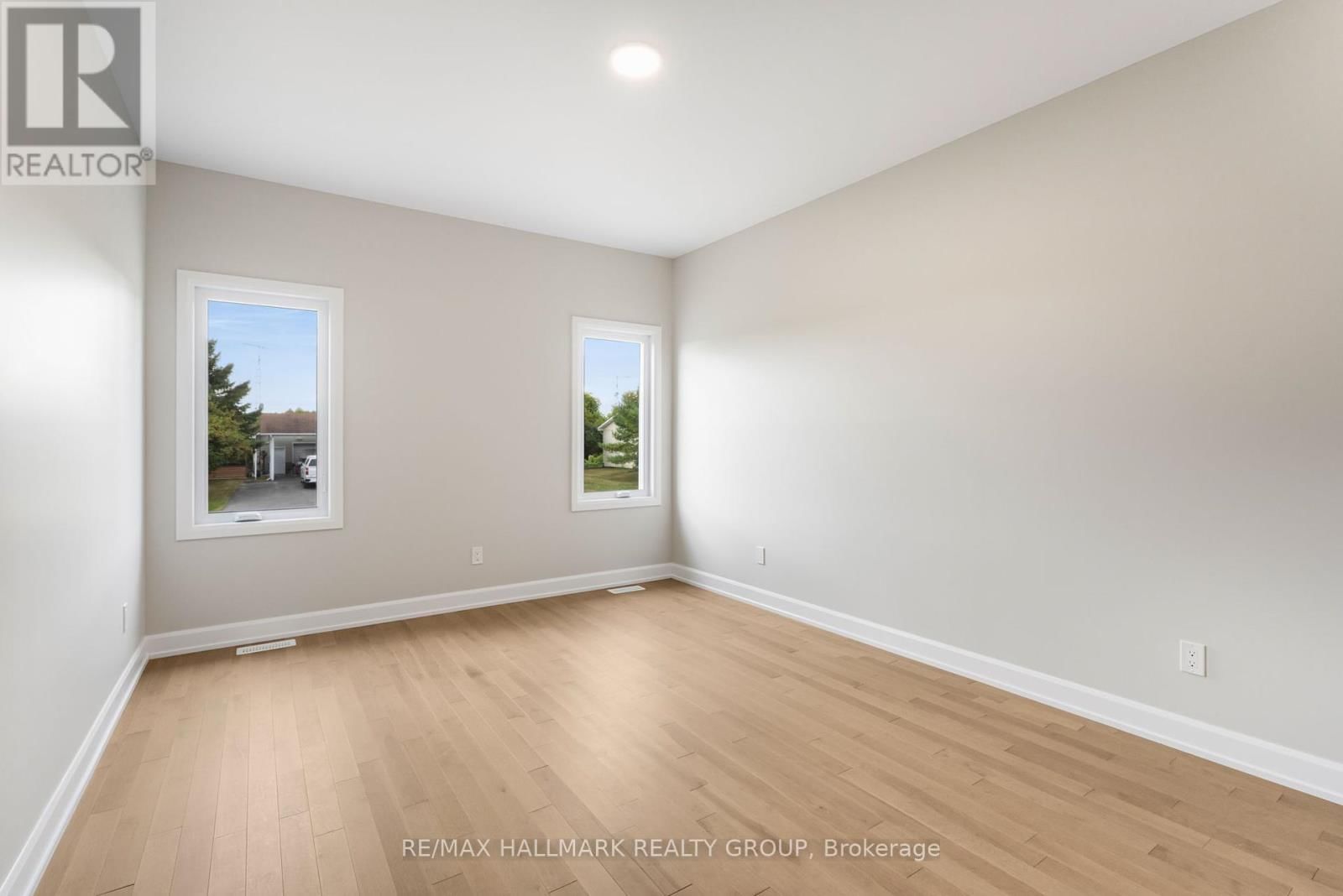 310 ZAKARI STREET Image 19