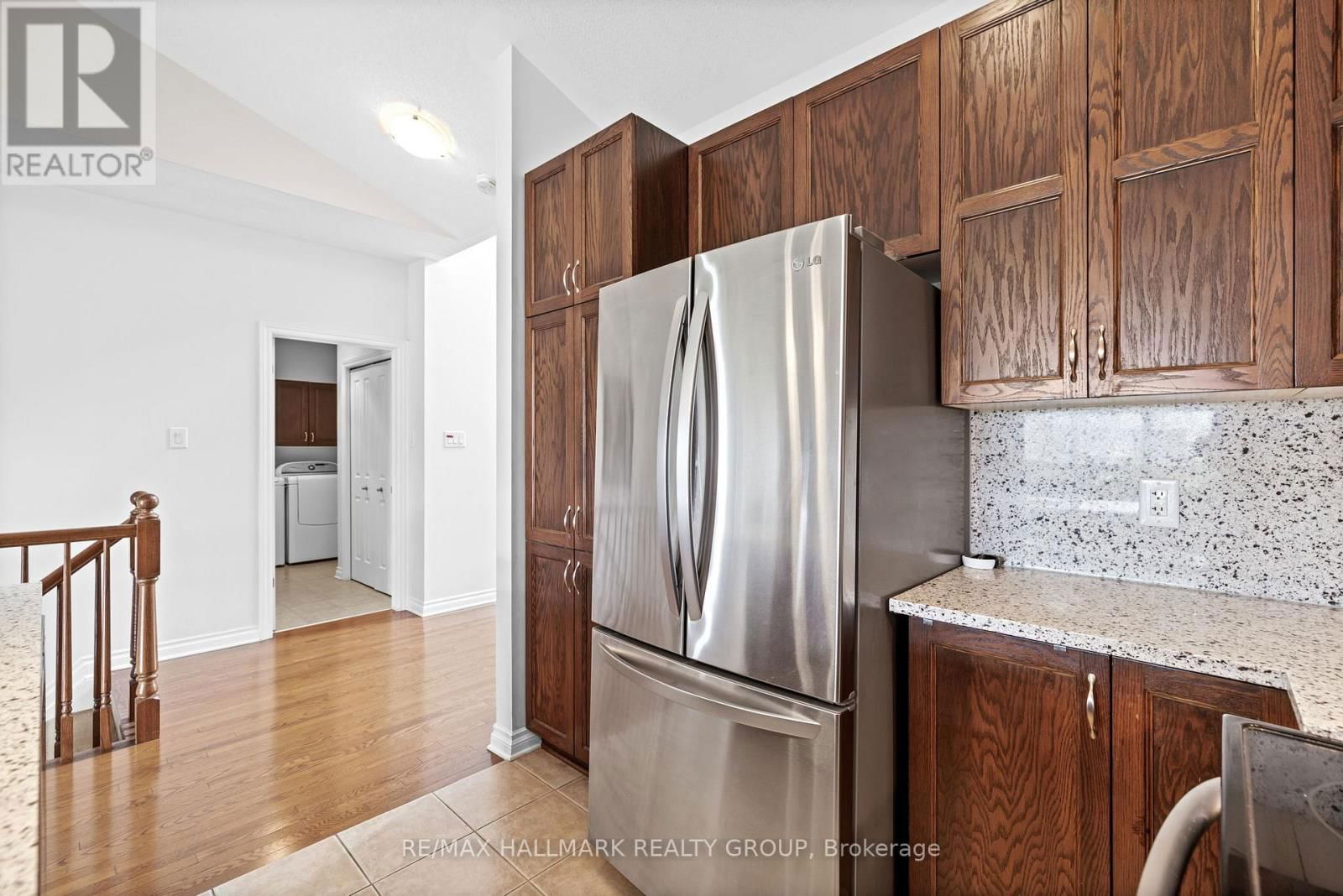 914 EASTBORO AVENUE Image 10
