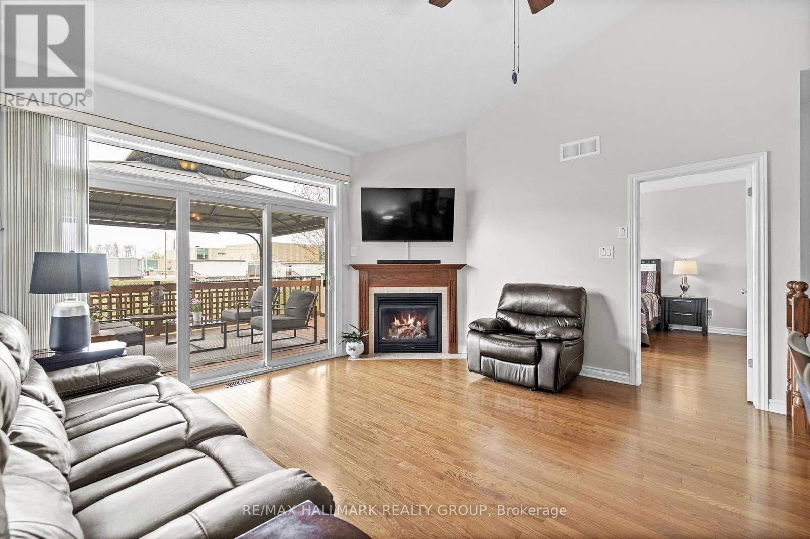 914 EASTBORO AVENUE Image 13