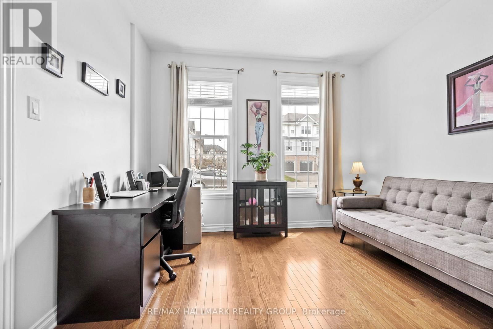 914 EASTBORO AVENUE Image 22
