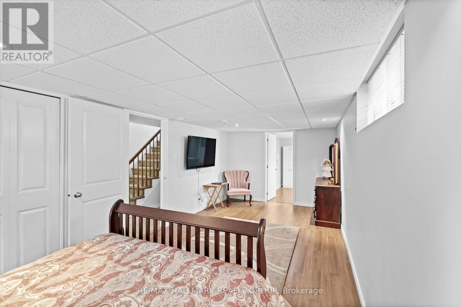914 EASTBORO AVENUE Image 29