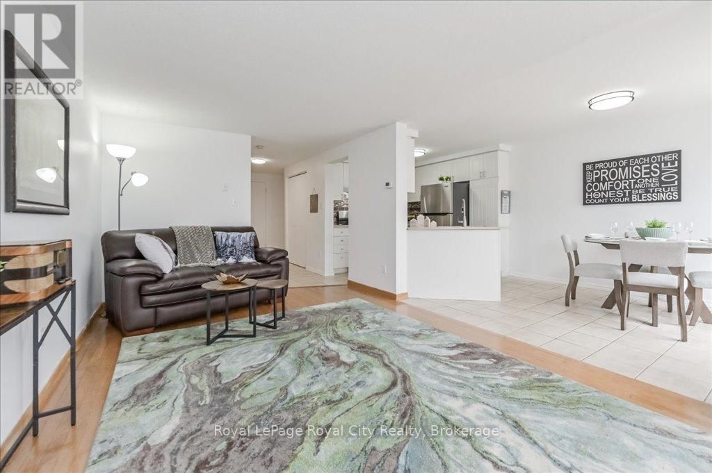 22 ROBERTSON STREET Image 10