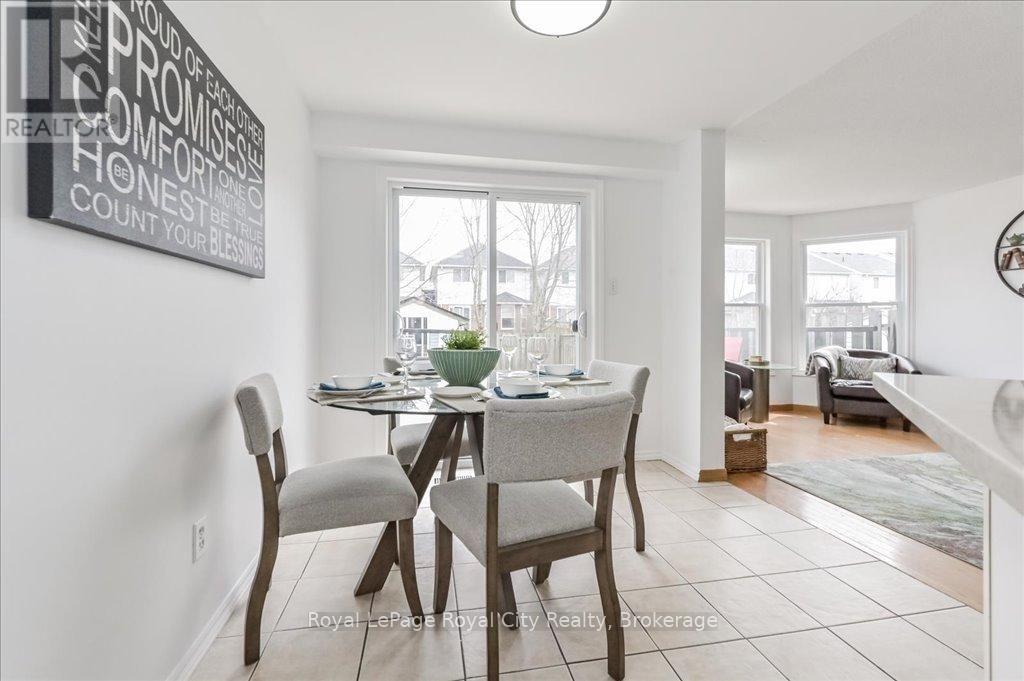 22 ROBERTSON STREET Image 13