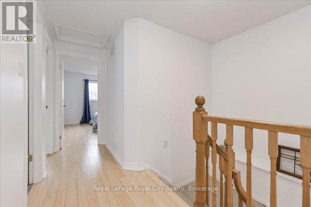 22 ROBERTSON STREET Image 23